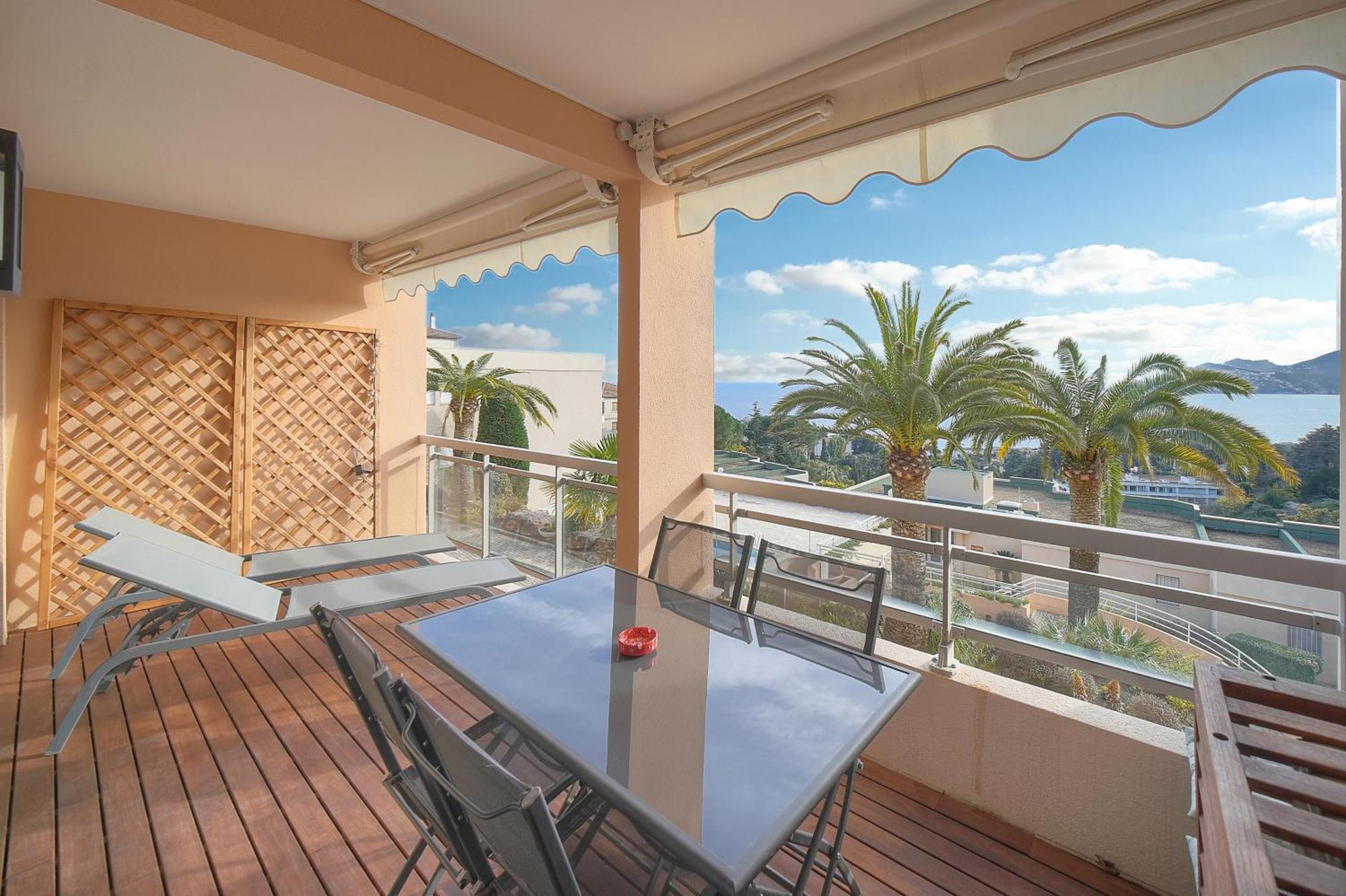 Appartement Aure-parking-piscine-terrasse-vca Cannes